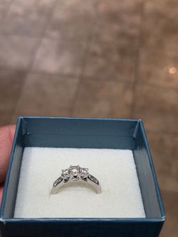 10k diamond ring