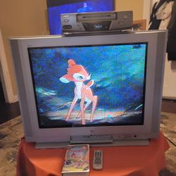JVC 32" CRT Real Flat TV With Original Remote And Sanyo VCR VHS Player 