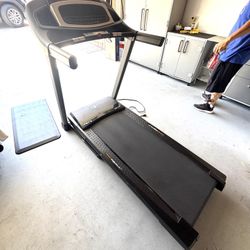 Treadmill 