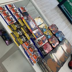 Pokémon/NBA/NFL LOT 