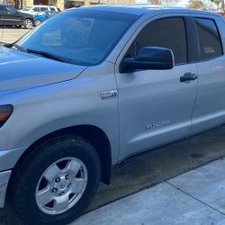 2012 Toyota Tundra Limited 