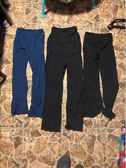 Maternity pants size large