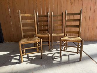 Cottage Core Vintage set of 4 Ladder Back Rush Seat Chairs