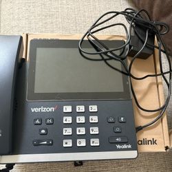 4G. Desk phone