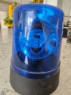 Blue spin light