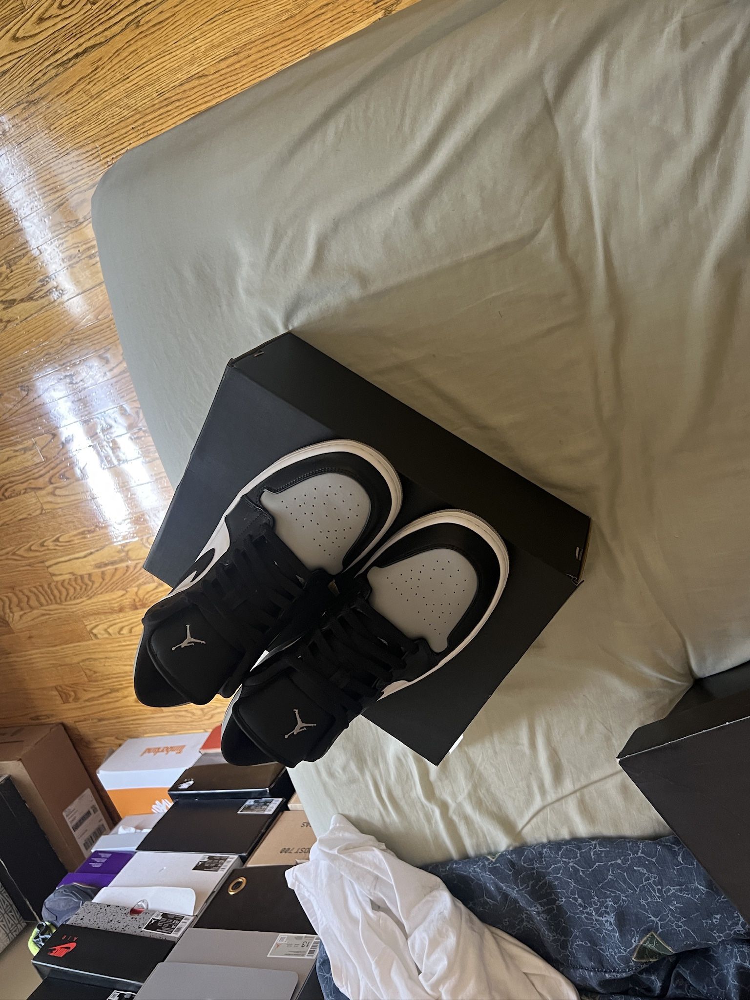 Jordan 1 low “shadow toe”size 12 men’s