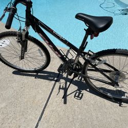 Fuji Bike - Like New  26x 1. 5/1 .75  etrto 559x 20 .        Or 26x  1.95