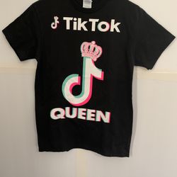 NEW TikTok Queen T-shirt (Size: Adult Small)