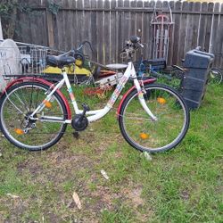 McKenzie City 100 Step Through 6 Speed Beach Cruiser 