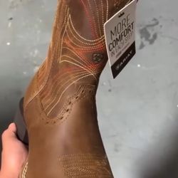 Ariat Boots Brand New
