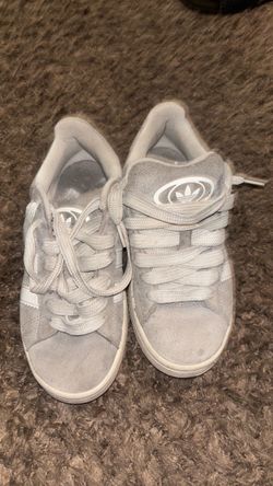 grey adidas campus size 4