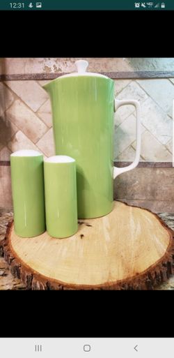 Vintage coffe pot with salt & pepper shakers