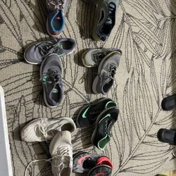 7 Pairs Of Women Nike Shoes 