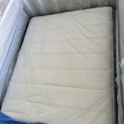 Queen Size Bed Mattress Infinity Hybrid Cool Radiance Memory Foam Cooling Gel Serta Sealy Beautyrest Black Purple Casper Nectar Dreamcloud Saatva Lull