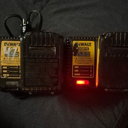 DEWALT BUNDLE OF 2 DEWALT DCB115  12v 20v MAX LITHIUM ION CHARGERS AND 2 BATTERIES 1x20v MAX XR and 1X  20v 4AH MAX XR