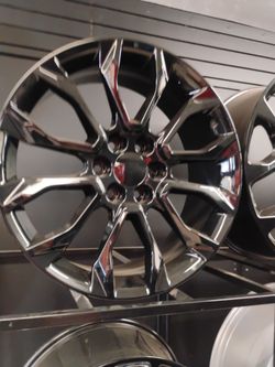 22x9 black rims 6 lug 6x139 on new tires 305 40 22