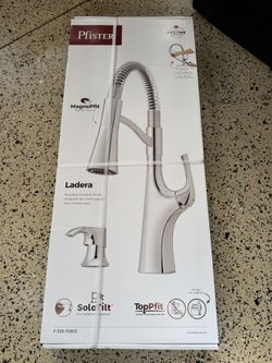 NEW Pfister Ladera Chrome Kitchen Faucet