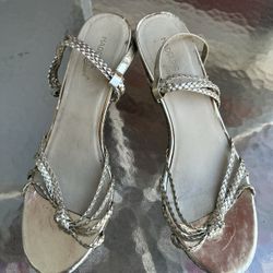 Madeline Stuart Womens’ Gold Wedges