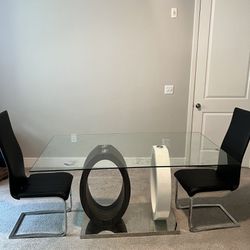 Dining Room Table (2 Chairs Included) NEED GONE ASAP 