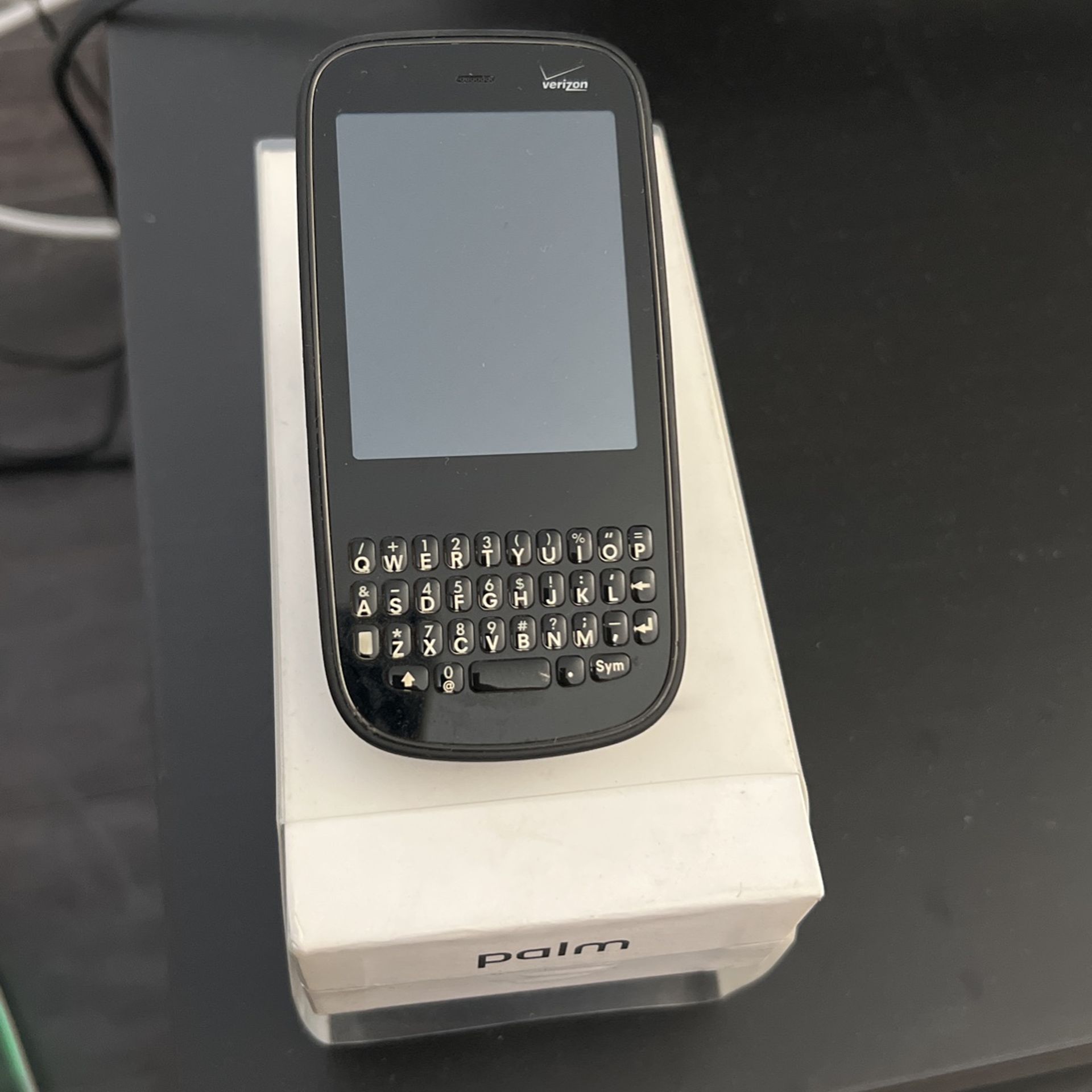 Palm Pixi Plus For Verizon/pageplus No Sim Card Slot/ Wireless Charger Included