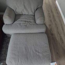 Chair W/ Ottoman 
