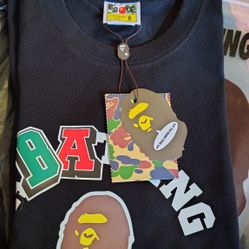 *💫shoot offers💫* Bape tee