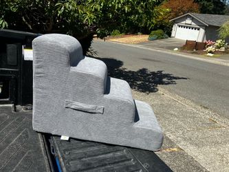 Pet Dog Cat Kitty Stairs Lightweight Hard Foam Steps 20” High House Home Couch Bed like New