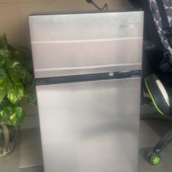 Mini Vissani Fridge 