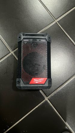Milwaukee M12 Radio