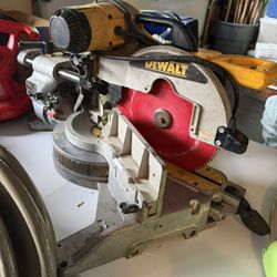 Dewalt miter saw 