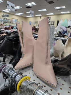 Heals Boots