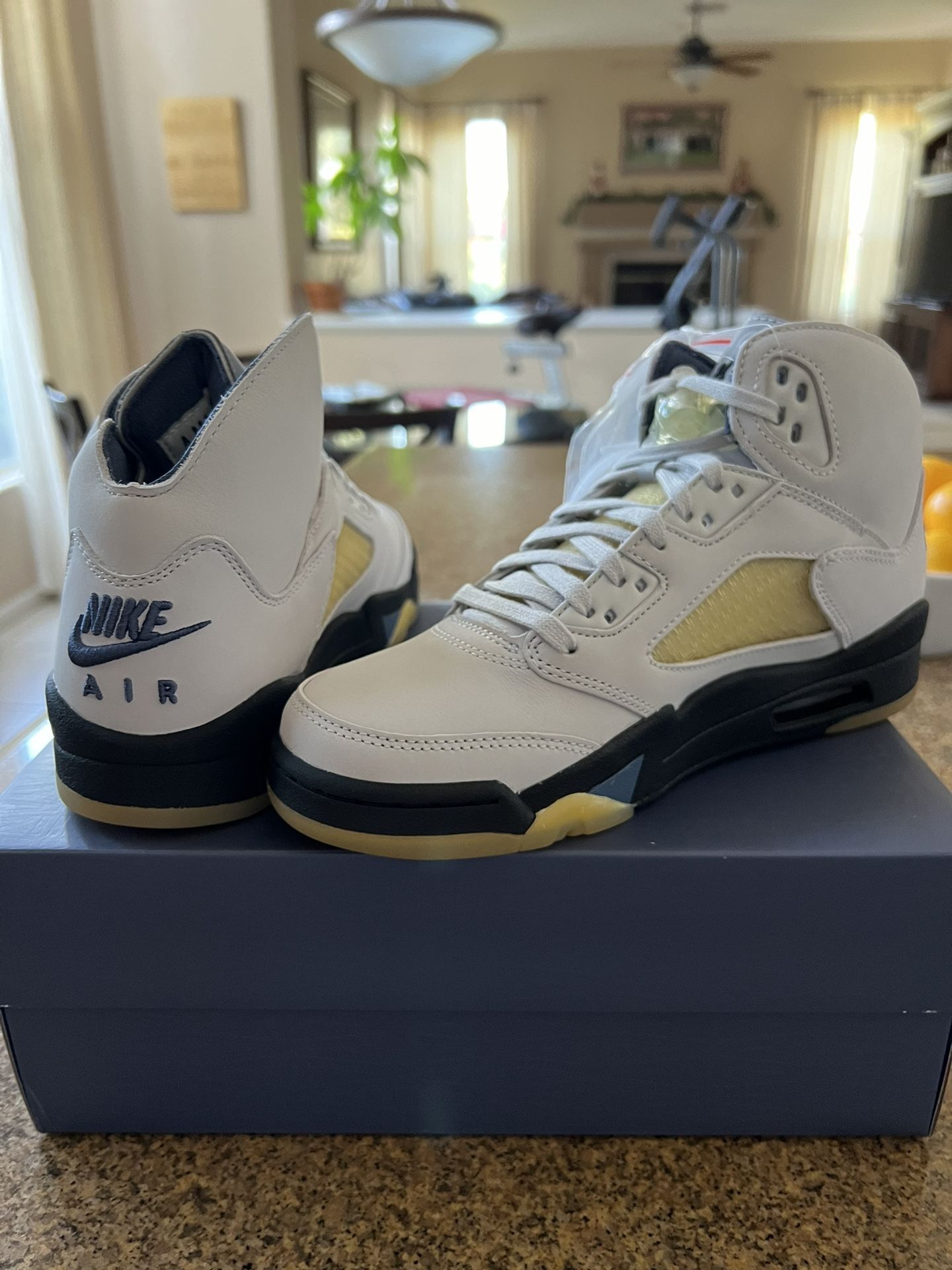 A Ma Maniere Dawn Jordan 5