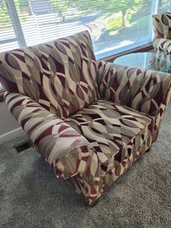 Stylish LaZBoy Chairs Set Of Two *Reasonable Offers Considered *