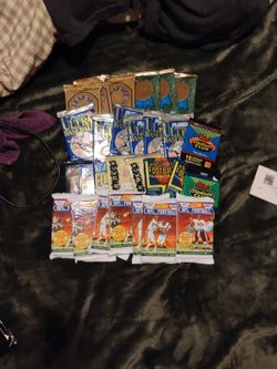 28 - PACKS OF 1(contact info removed)  NFL & MLB  TRADING CARDS 