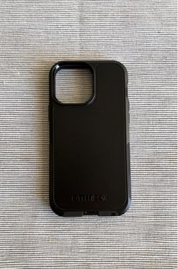 OtterBox MagSafe Defender Series Case (iPhone 12 or 13 Pro Max)
