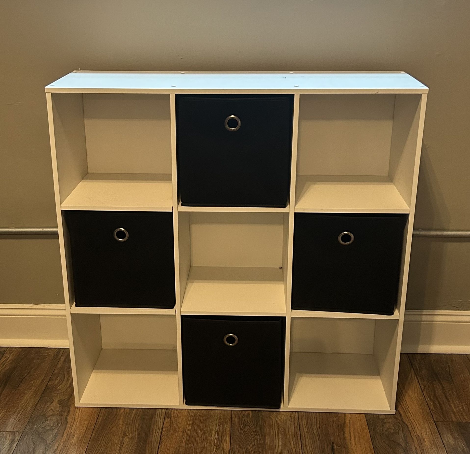 White 3x3 cube organizer