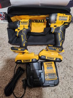 DEWALT
ATOMIC 20-Volt MAX Lithium-Ion Cordless Combo Kit (2-Tool) with (2) 2.0Ah Batteries, Charger and Bag