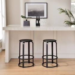 Black bar stool，$20