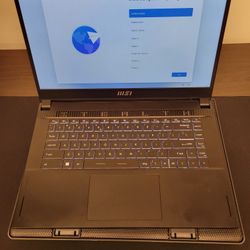 MSI Stealth 15 5.6 in. Intel Core i7 2.4GHz 16GB RAM 1TB SSD Gaming Laptop