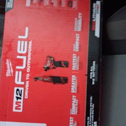 Milwaukee Combo W Battery Brand New 