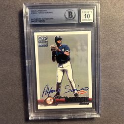 2000 Paramount #165 Alfonso Soriano RC w/ on card auto. Negotiable