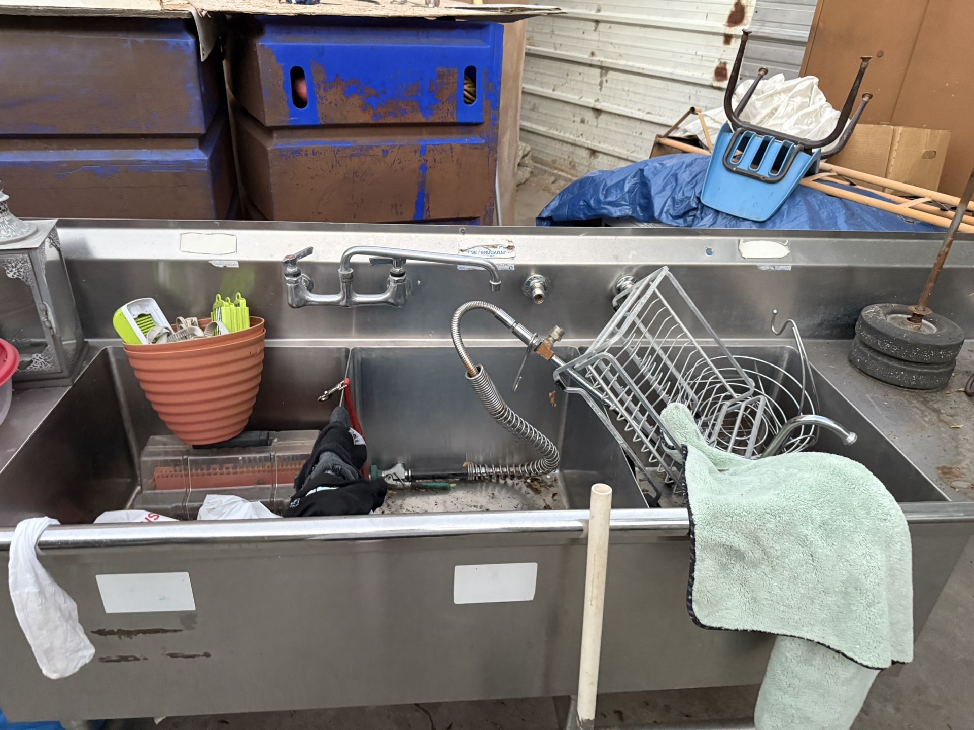 Stainless Steel Three Compartment Commercial Sink
