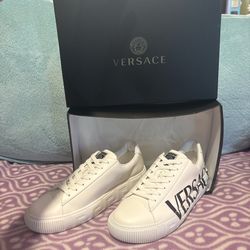 NEW UNUSED Size EU 46 US 13 Versace Men's Greca logo-print low-top Sneakers
