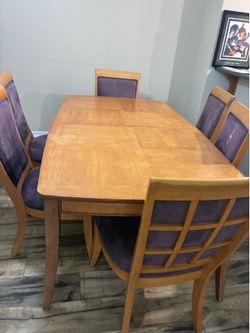 Table & Chairs