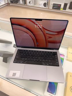 MacBook Pro m2 pro 512gb 16ram
