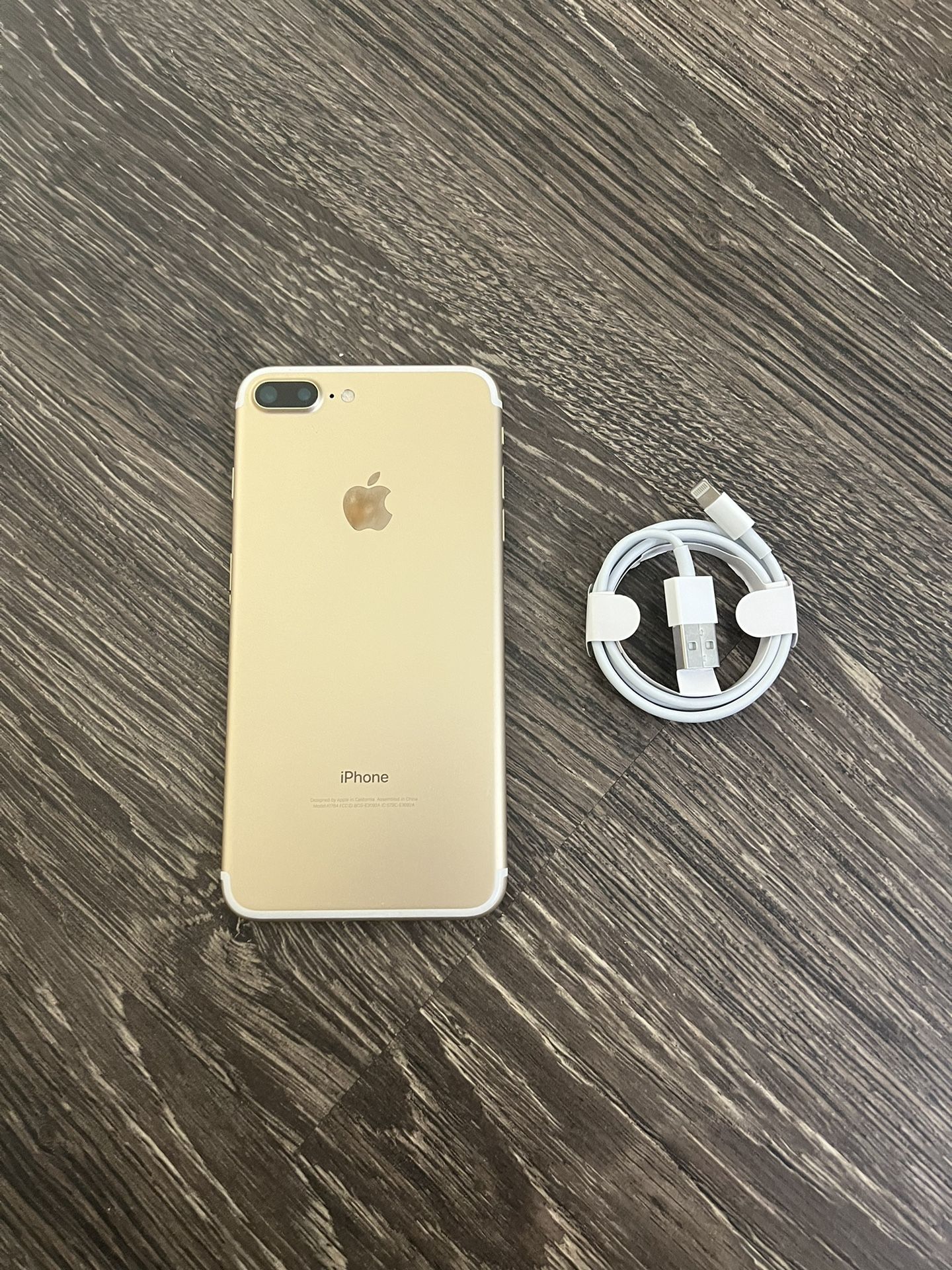 iPhone 7 Plus Gold UNLOCKED FOR ANY CARRIER!