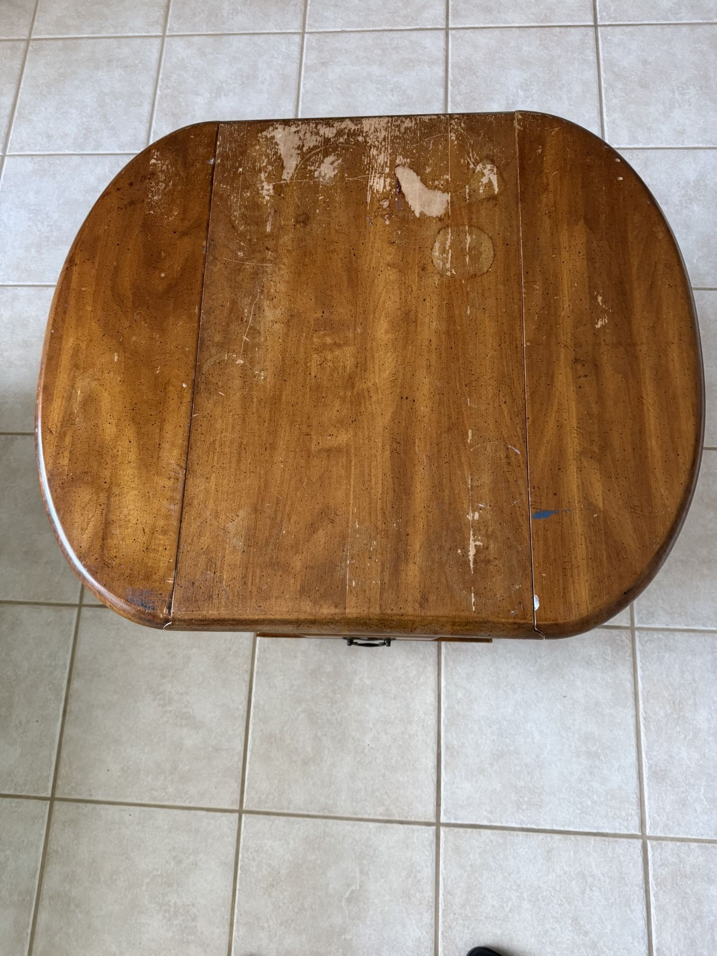 Wooden end table needs refinishing!