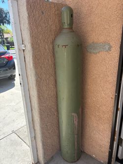 Helium tank