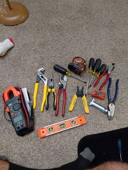Klein Tools Electrician Tool Set
