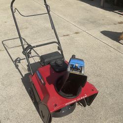 Toro 21” Power Clear 721E Gas Snow blower w/Electric Start